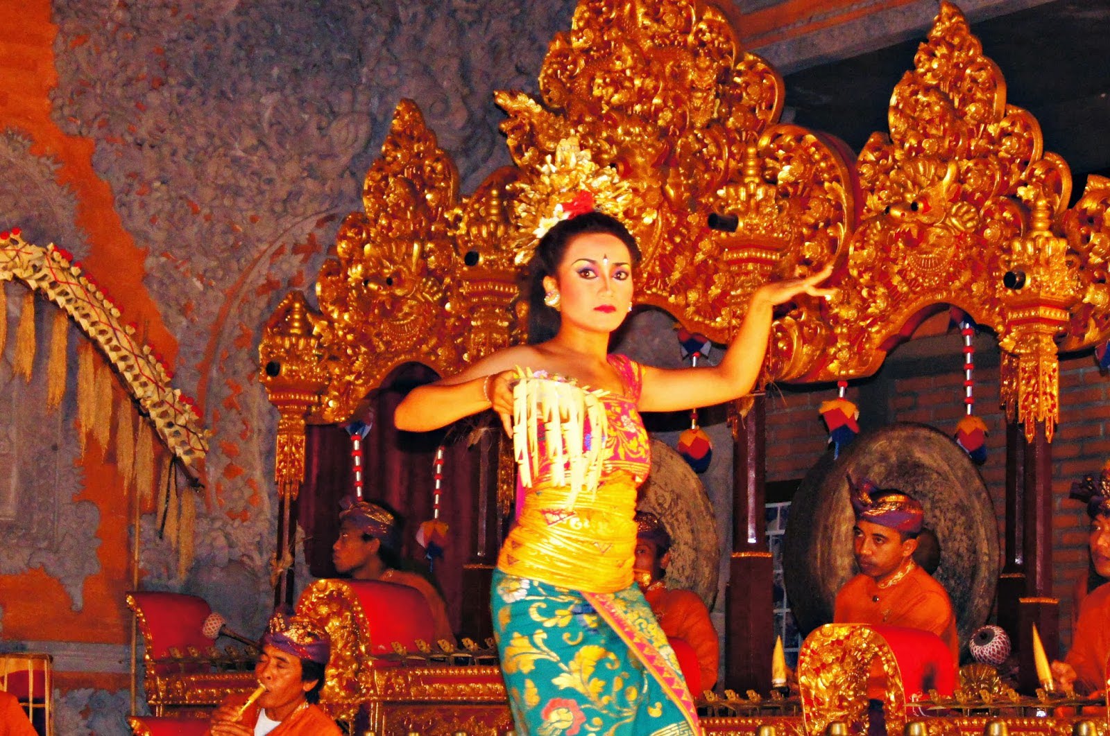 Fotos del espectáculo de la danza balinesa, qué ver en Ubud