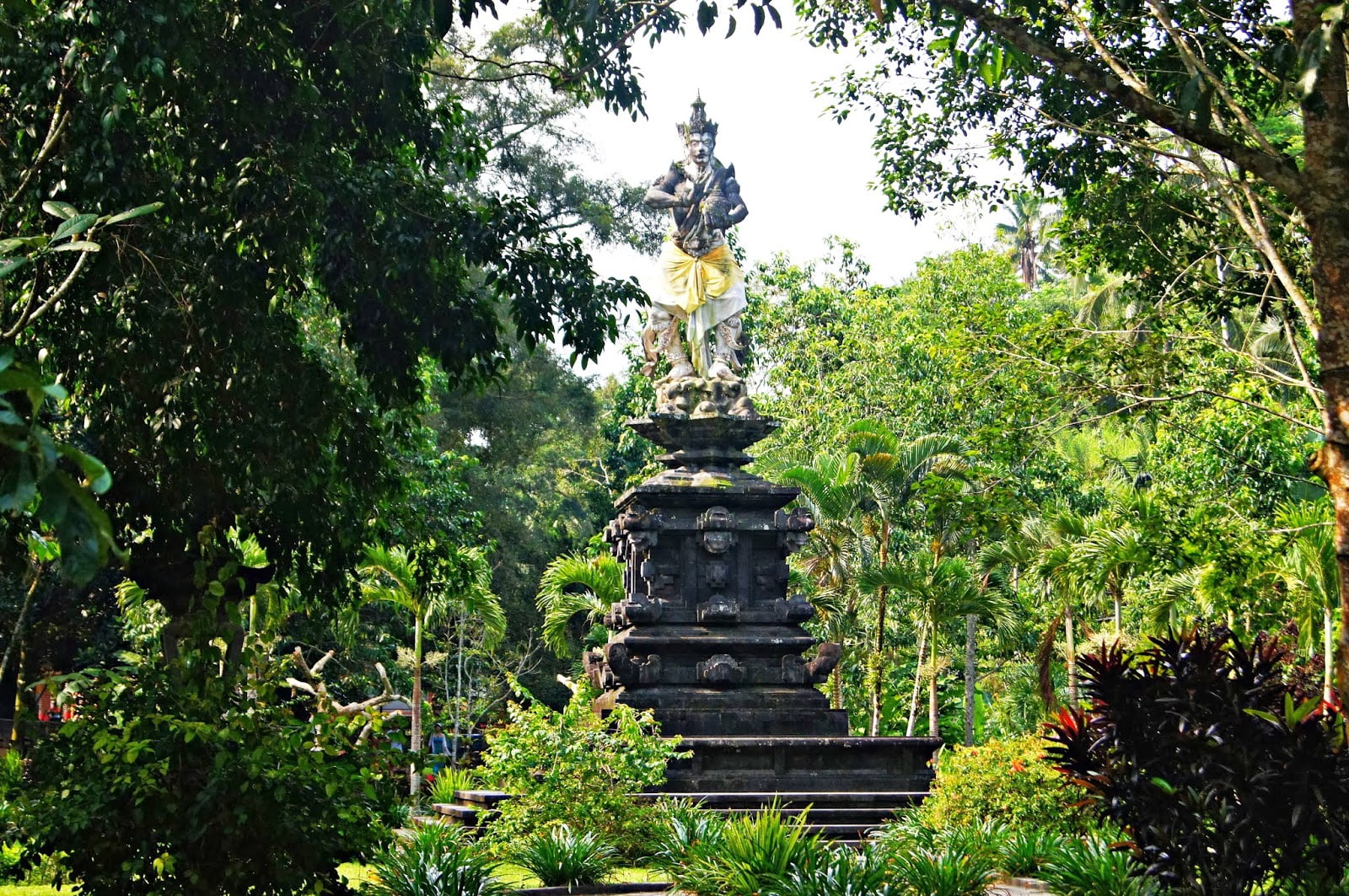 Estatua de la entrada en Tirta Empul