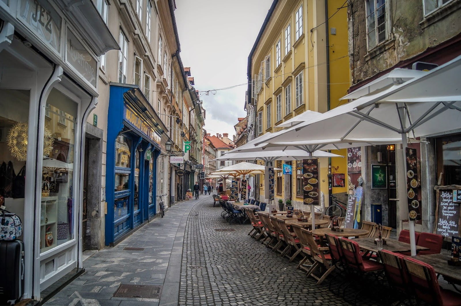 Calle del casco antiguo de Liubliana