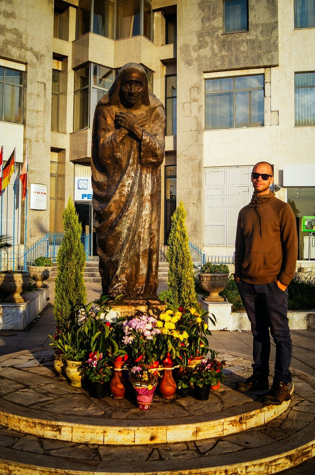 Con Maria Teresa de Calcuta. Qué ver en Shkoder.