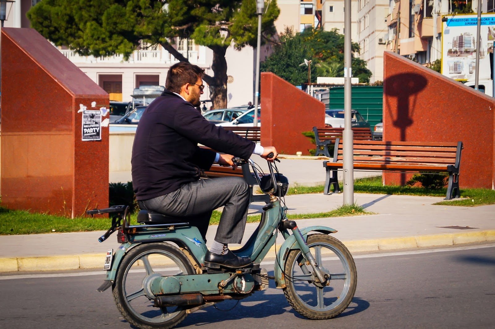 Albanés en moto en Skhodre
