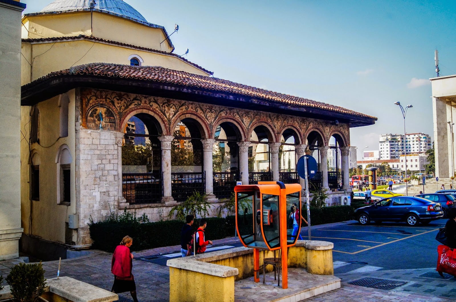 Monumentos por Tirana
