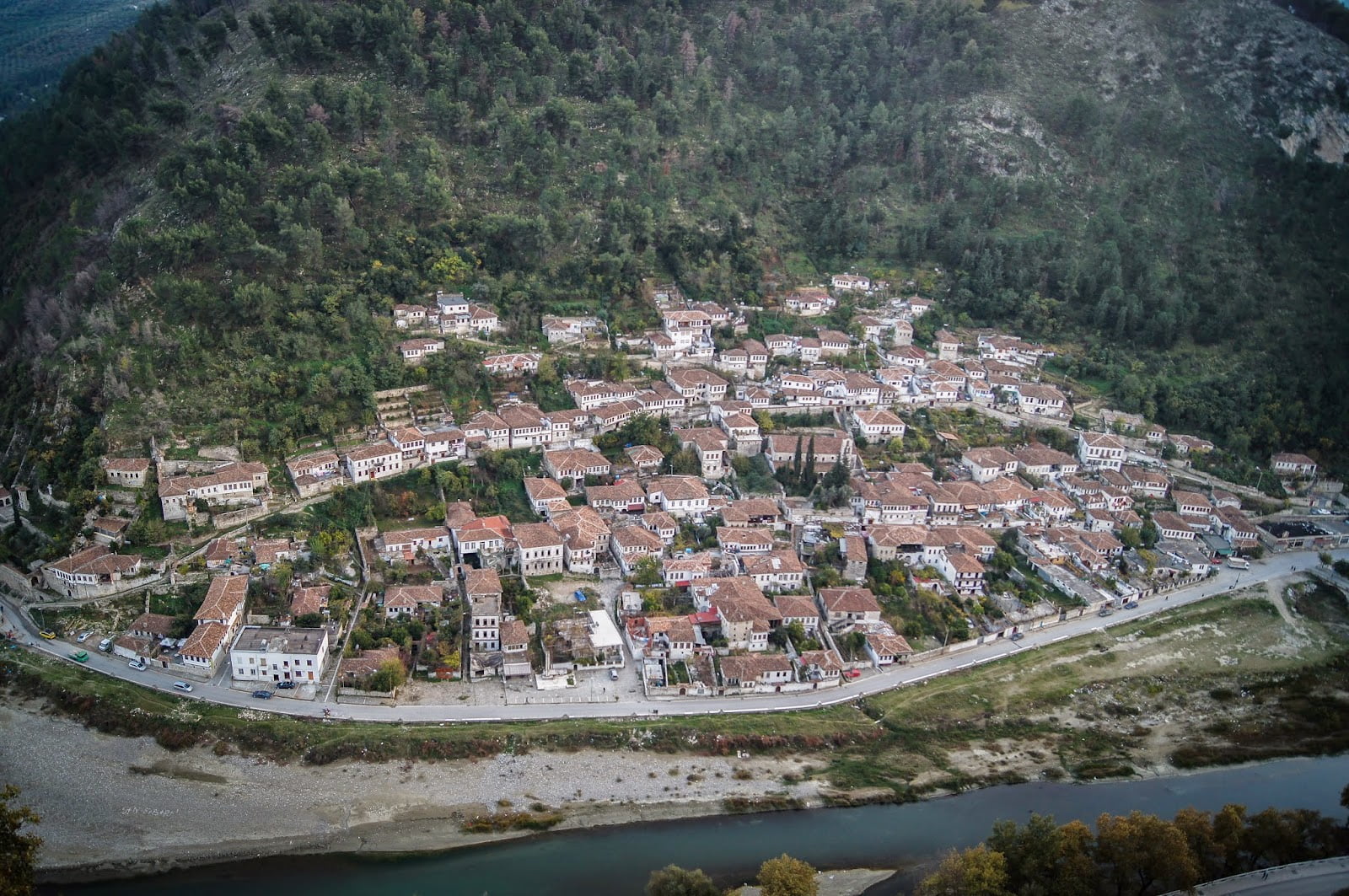 Vistas hacia Berat desde la gortaleza