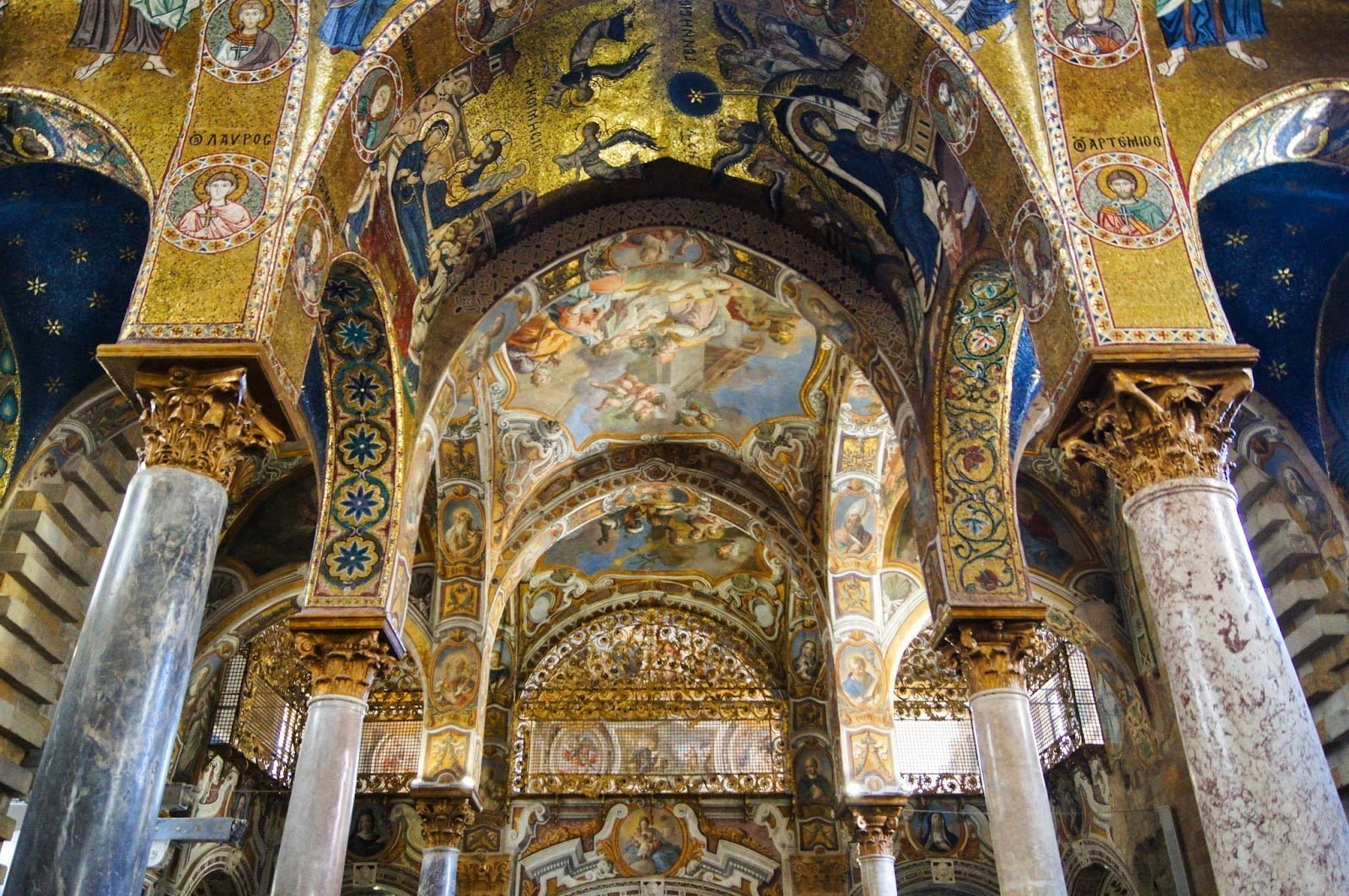 Interior de la catedral de Palermo