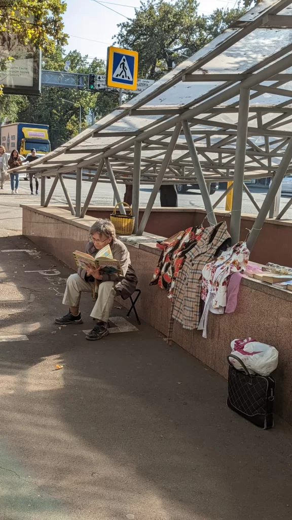 Kazaja en las calles de Almaty
