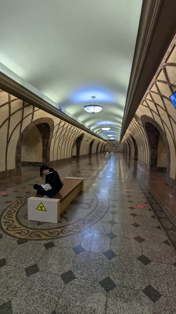 Interior dal metro de Almaty