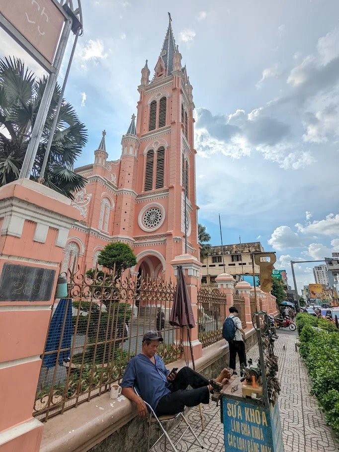 La iglesia rosa de Ho Chi Minh