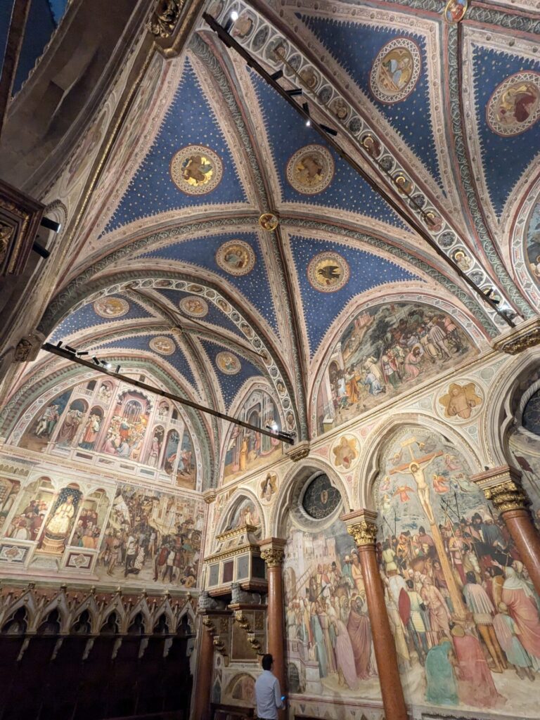 interior de la basílica de San Antonio de Padua